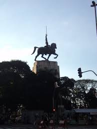 Image result for foto da estatua de duque de caxias , na praça princesa isabe