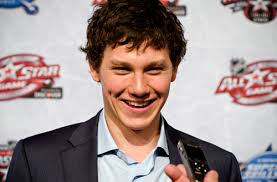 Jeff Skinner signe pour Six ans ! Images?q=tbn:ANd9GcT2zGrICkcHAzIpCmA7GhVRcKm4Nknh6tWbuB3Oca915sbYcvEI