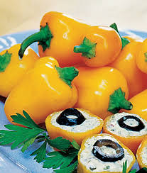 Afbeeldingsresultaat voor baby yellow sweet pepper