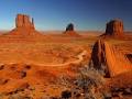 http://wikitravel.org/upload/en/thumb/2/22/MonumentValley.jpg/350px-MonumentValley.jpg