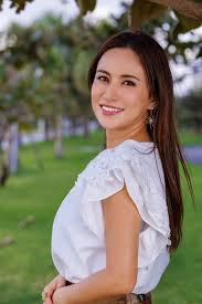 「ニーナ・ユージック」の画像検索結果