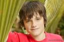 http://images5.fanpop.com/image/photos/30100000/Josh-josh-hutcherson-30119109-480-318.jpg