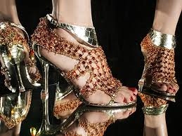 ---> MAGIA en TACONES <--- - Página 2 Images?q=tbn:ANd9GcT6y-p7dzFfKK-BwZqkSdf778h7HopAwgZ5LMzGZqoLvcT4lLhf