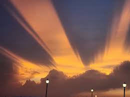 Attēlu rezultāti vaicājumam “anticrepuscular rays”