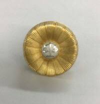 Image result for 弁護士バッジ