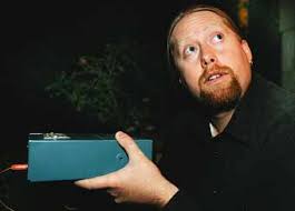 Résultat de recherche d'images pour "enigmatic guy with unintelligible questions"