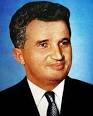 Nicolae Ceausescu sta cu