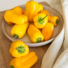 Afbeeldingsresultaat voor baby yellow sweet pepper