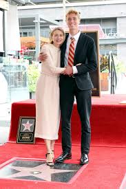 Image result for Maclaren Techno XT Naomi Watts and Liev Schreiber taking a stroll with son, Sasha