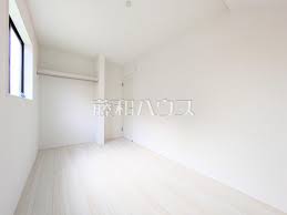 Image result for 立川市栄町4丁目〈新築〉多摩モノレール「立飛」駅徒歩13分　3LDK　リビングイン階段　食洗機　電動シャッター　駐車2台可能　住宅性能表示W取得（設計＋建築）　耐震等級3　長期優良住宅　断熱等級6　