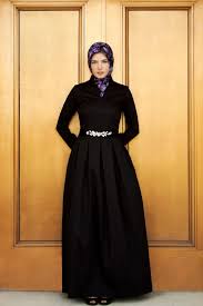 Inspirasi Gaun Pesta Untuk Busana Hijab