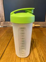 Kuvahaun tulos haulle Tupperware quick shake