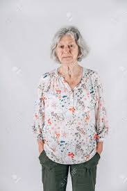 Resultado de imagem para mulher idosa