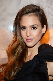 http://proms-hairstyless.blogspot.com/