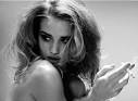 http://www.modelsblog.info/content/2010/07/rosie-huntington-whiteley-62.jpg