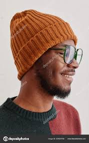 Картинки по запросу Молодой человек в шапке