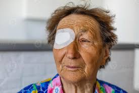 Resultado de imagem para mulher idosa