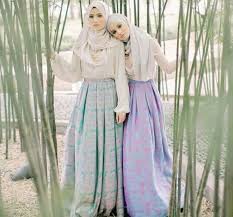 Model Baju Batik Muslim Favorit wanita Modern