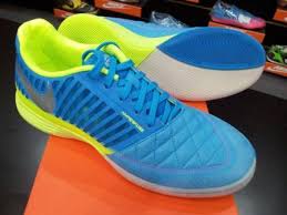 Sepatu Futsal Nike Terbaru Bulan Mei 2013 - Chexos Futsal - Chexos ...