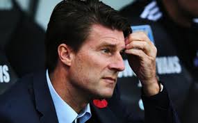 Swansea Bisa Saja Kembali Kalahkan MU Akhir Pekan Ini. zimbio.com. Michael Laudrup. TRIBUNNEWS.COM - Swansea City akan kembali melawan Manchester United, ... - 20131226_191710_michael-laudrup-jidatnyagatelll