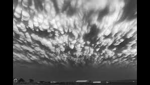 Attēlu rezultāti vaicājumam “Mammatus”