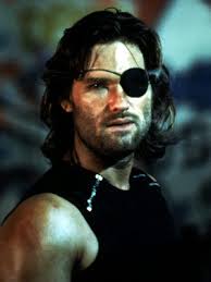 Kurt Russel je tvrďák jak se patří, jako Snake Plisken exceluje v obou dílech