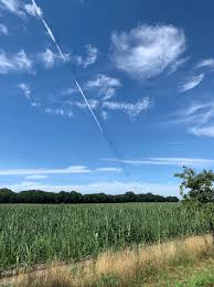Attēlu rezultāti vaicājumam “Contrail shadows”