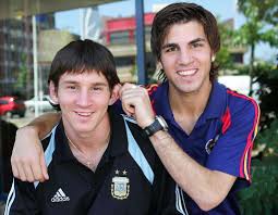 Carnet de Messi con 14 años - Página 3 Images?q=tbn:ANd9GcTHbr0wHtPMuT62SA51Z_nx5KZGkA_hx9Ig0HZ7H2dRi92eIhHnyw