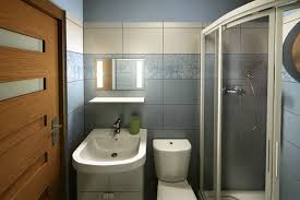 79 Desain Kamar Mandi Kecil Mungil Minimalis Sederhana ...