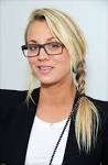 kaley-cuoco-corey-helford-gallery-presents-giles-walker-the-last-supper-02 - kaley-cuoco-corey-helford-gallery-presents-giles-walker-the-last-supper-02