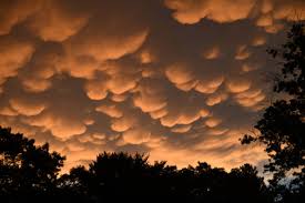Attēlu rezultāti vaicājumam “Mammatus”