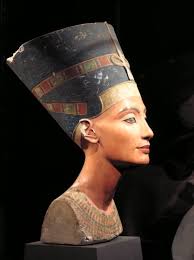صور الملكه نفرتيتي اجمل ملكه في مصر Images?q=tbn:ANd9GcTIyVhZ3IEfPgltGPIr-c_mMJaVE4InlMSwAsZ8hIscv4jSzbpuig