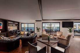 「ウルスラ・シュマルリージ」の画像検索結果