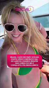 Resultado de imagem para "britney spears" calcinha