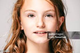 小学生女子　裸　小学生少女　11歳|188,725点の10歳から11歳 女のストックフォト - Getty Images