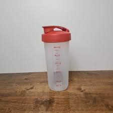 Kuvahaun tulos haulle Tupperware quick shake