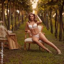 Resultado de imagem para "shakira" calcinha