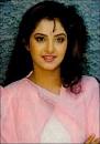 Divya Bharti's Birthday – 25 Feb 1974 - divya-bharti-10