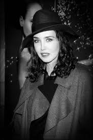 Isabelle Adjani ile ilgili görsel sonucu