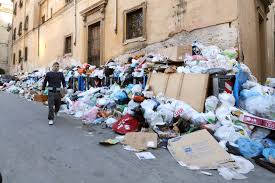 Image result for neapel abfallberge
