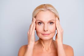 Resultado de imagem para mulher idosa