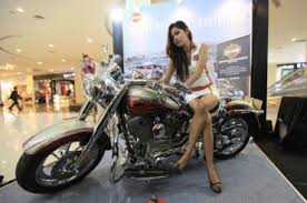 BOYOLALIPOS dot COM : FOTO PAMERAN HARLEY DAVIDSON : Model Cantik ...