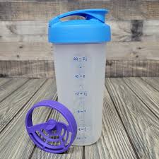 Kuvahaun tulos haulle Tupperware quick shake