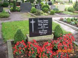 Grab von Wilhelm Junker (-), Friedhof Ihrenerfeld-
