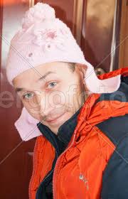 Картинки по запросу Молодой человек в шапке