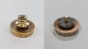 Image result for 弁護士バッジ