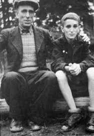 Alberto Sánchez nace en Toledo en 1895. Comienza a trabajar como porquero a la edad de siete años. Cuando tenía doce años se trasladó a Madrid, ... - alberto_sanchez_y_su_hijo_alcaen