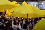 Protesters, Police Clash in Hong Kongs Mong Kok District - WSJ