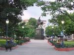 Archivo:Plaza Bolívar de Cagua.jpg - Wikipedia, la enciclopedia libre
