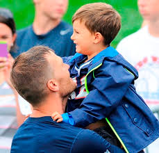 Image result for Ergo Baby Carrier Gisele Bundchen and Benjamin Brady